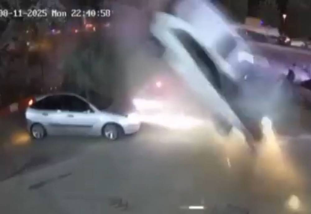 Ankara’da film gibi kaza! Otomobil uçtu, takla attı: Yaralılar var