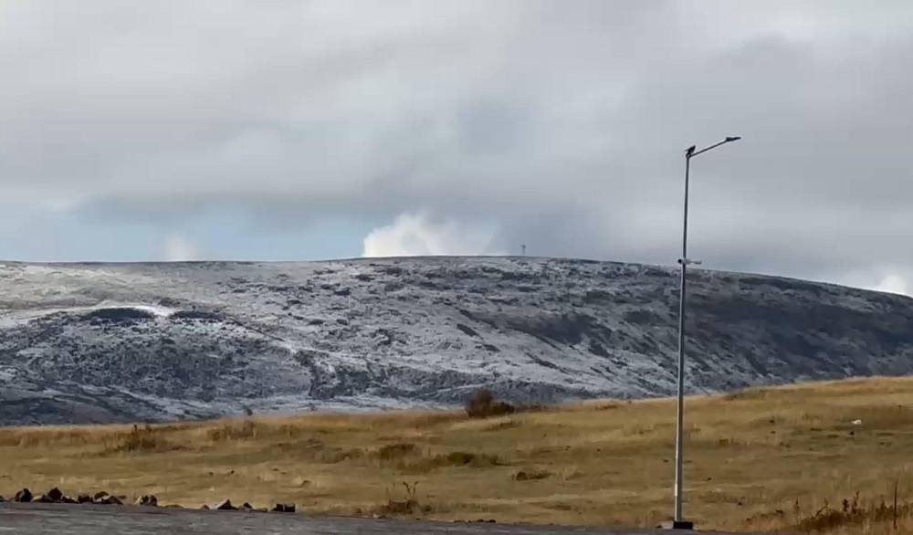Beyaz örtü şaşırttı! Yaylalar kışa döndü