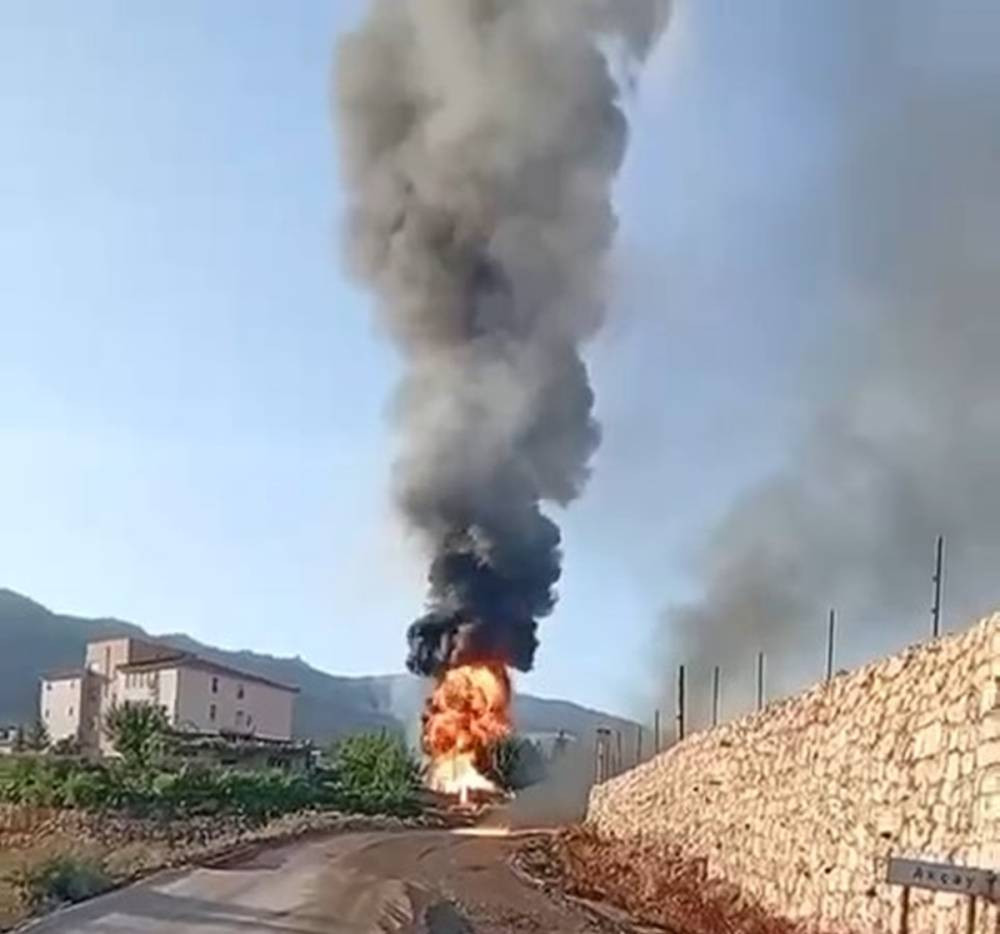 Gabar Dağı’nda alevler yükseldi! Yangın köyü sardı