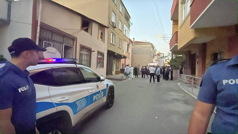 Kötü koku cinayeti ortaya çıkardı! Gebze’de anne ve kızına kanlı saldırı: Şüpheli İstanbul'da yakalandı