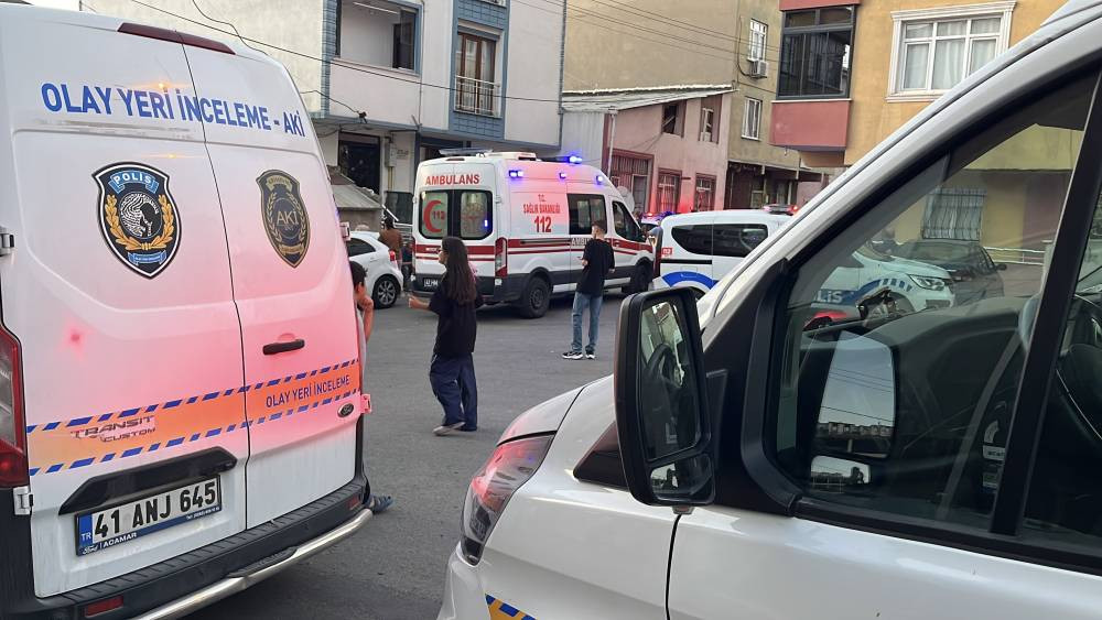 Kötü koku cinayeti ortaya çıkardı! Gebze’de anne ve kızına kanlı saldırı: Şüpheli İstanbul'da yakalandı