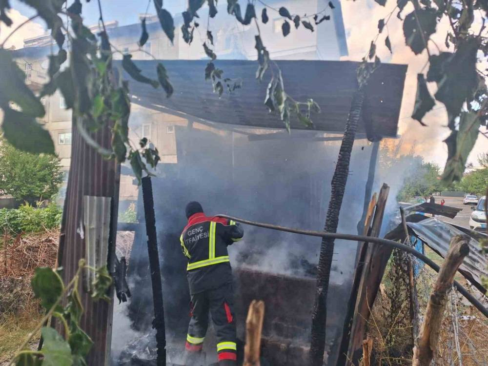 Tandırda unutulan köz yangın çıkardı!