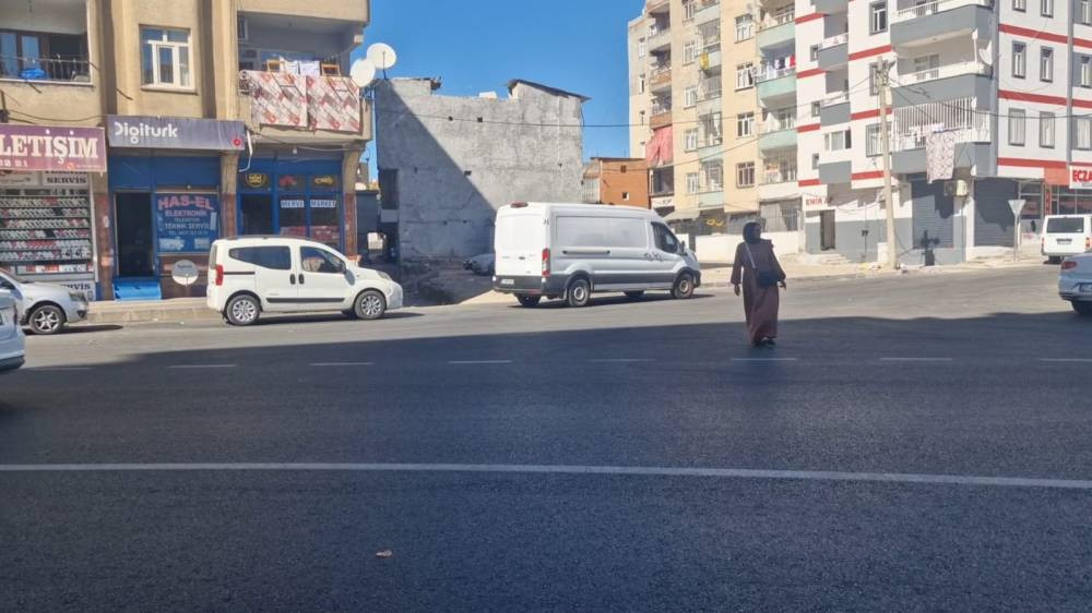 Bağlar’da kanlı saldırı! Evinin önünde saldırıya uğradı