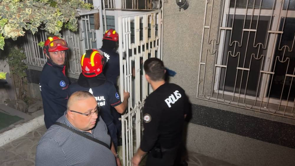 Evinde ölü bulundu: Başı kanlar içinde! Yakınları ulaşamamıştı