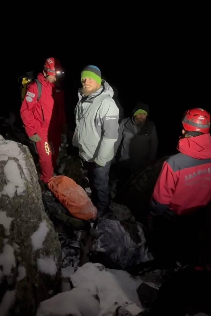 Kaçkar Dağı'na tırmanırken mahsur kalan Polonyalı 2 dağcı, 12 saatte kurtarıldı