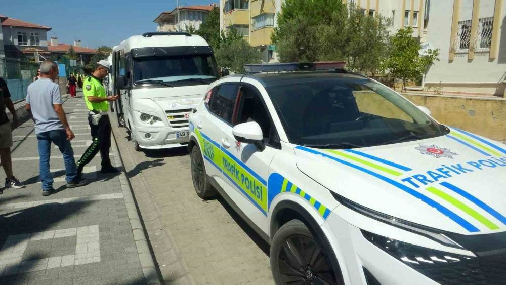 Menteşe’de okul servisleri denetleniyor