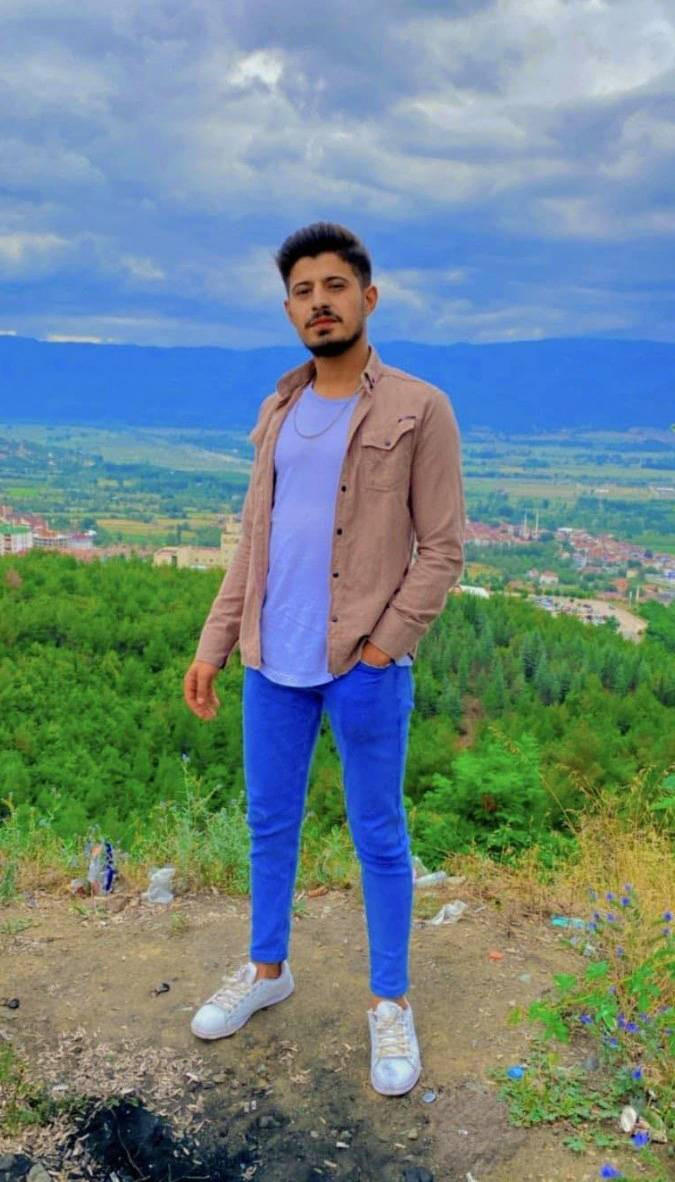 Özalan Köyü’nde acı olay! Otomobil römorka çarptı: Sürücü öldü, ağabeyi ağır yaralı