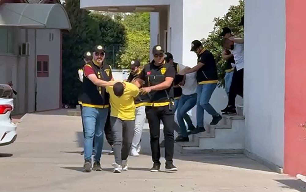 Soygun sonrası şok görüntüler! Say say bitiremediler