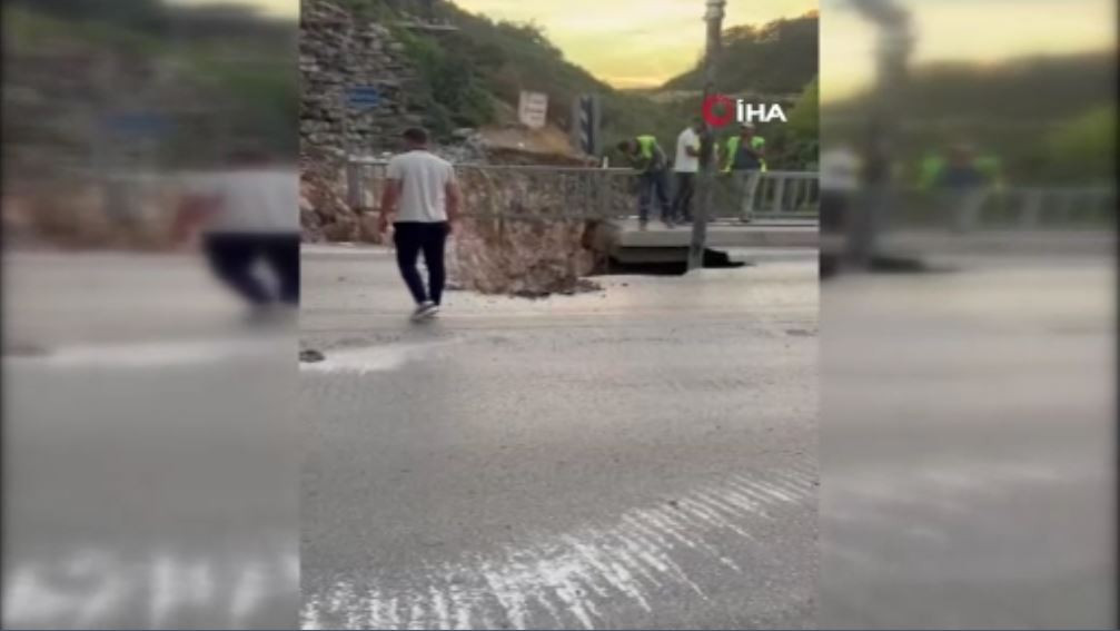 toprak-kaymasi-hamsu-koprusunu-vurdu-itfaiye-devrede-yenicag-1.jpg