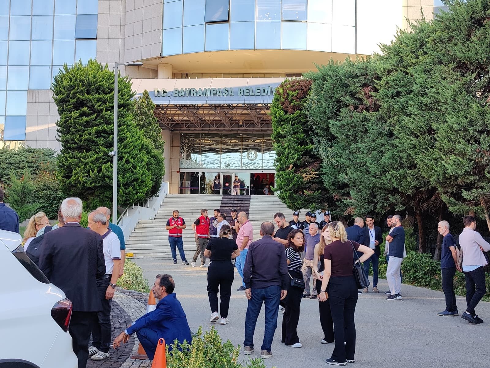 istanbul-bayrampasa-belediyesine-opera-910951-270697.jpg