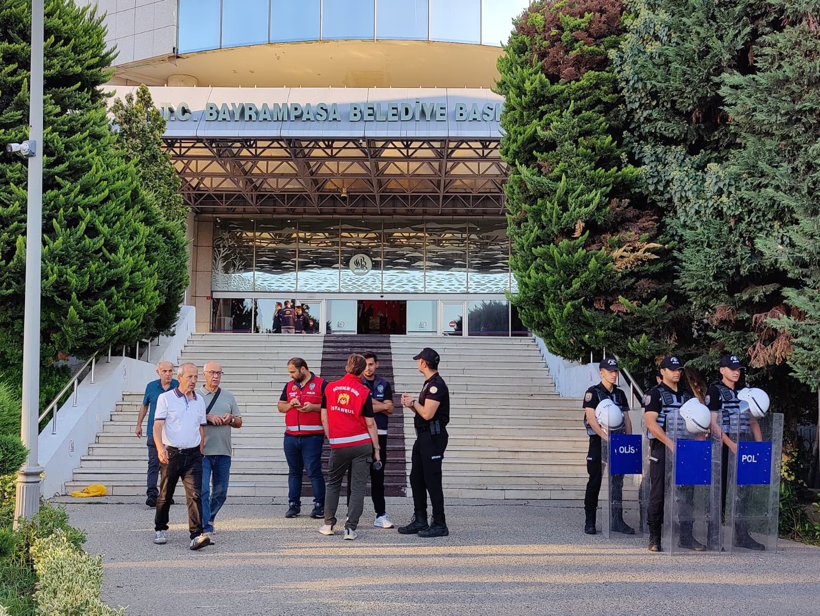 istanbul-bayrampasa-belediyesine-opera-910952-270697.jpg