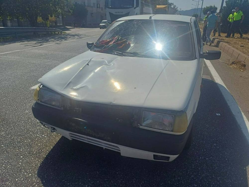 Manisa'da yolun karşısına geçmeye çalışan 60 yaşındaki kadının feci ölümü