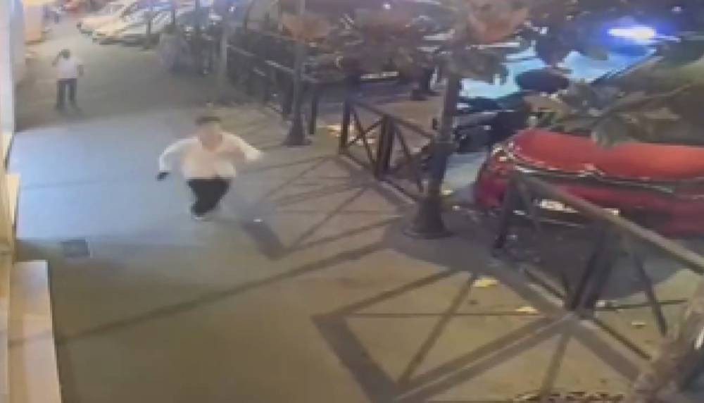 Taksim’de nefes kesen kovalamaca! Kadın hırsızın peşini bırakmadı