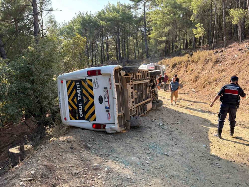 Kazdağı Milli Parkı’nda facia! Ağlayan Çam’da tur minibüsü devrildi! 11 kişi hastanelik