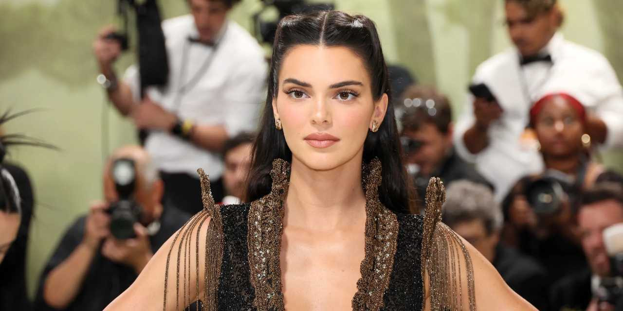 kendall-jenner-podyumlara-veda-ediyor-yeni-tutkusu-ortaya-cikti-yenicag-1.jpg