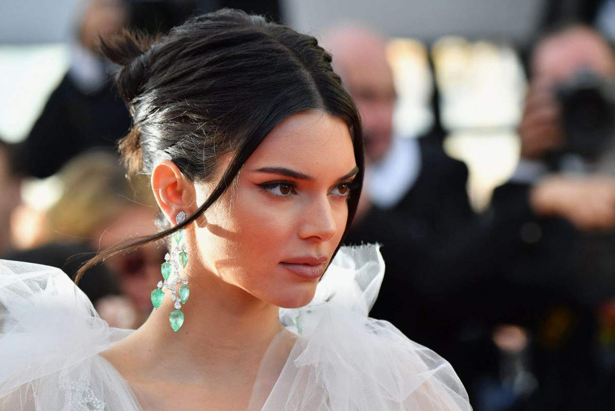 kendall-jenner-podyumlara-veda-ediyor-yeni-tutkusu-ortaya-cikti-yenicag-10.jpg
