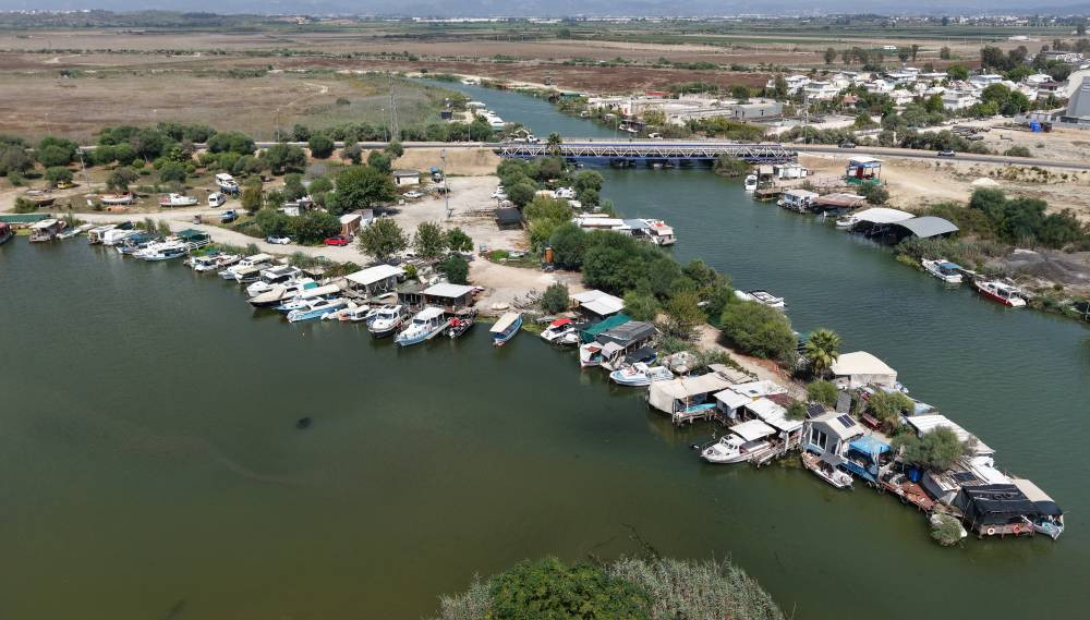 Antalya’da ‘Acısu Nehir’ kıyısında kaçak krallık! Fuhuş iddiaları ile gündeme geldi