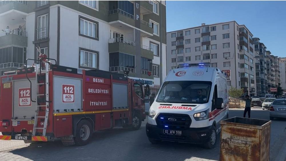 Doğum günü kabusa döndü: Besni’de duman alarmı!