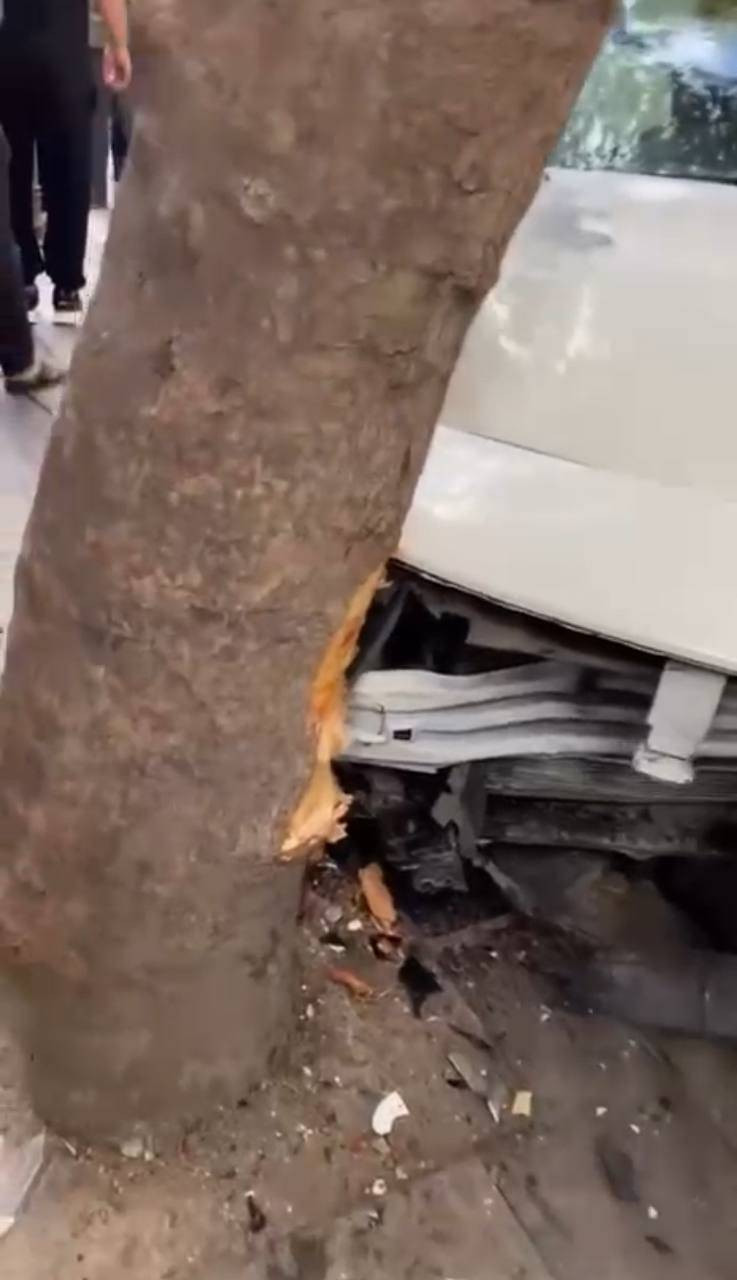 Bayrampaşa’da feci kaza: Yola atlayan çocuğa otomobil çarptı!