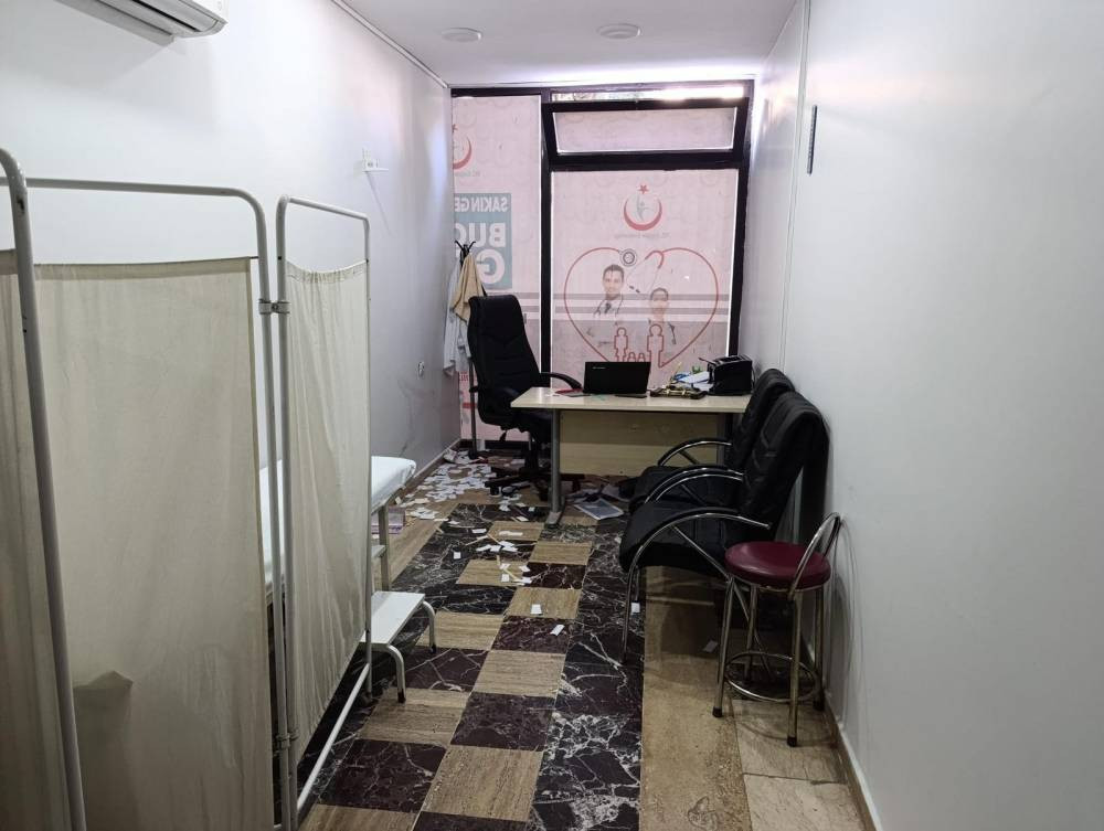 Sıra numarası kavgası kanlı bitti! Doktor yaralandı