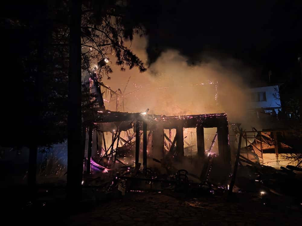 Osmanlı Konağı alev alev yandı! Tarihi eser küle döndü