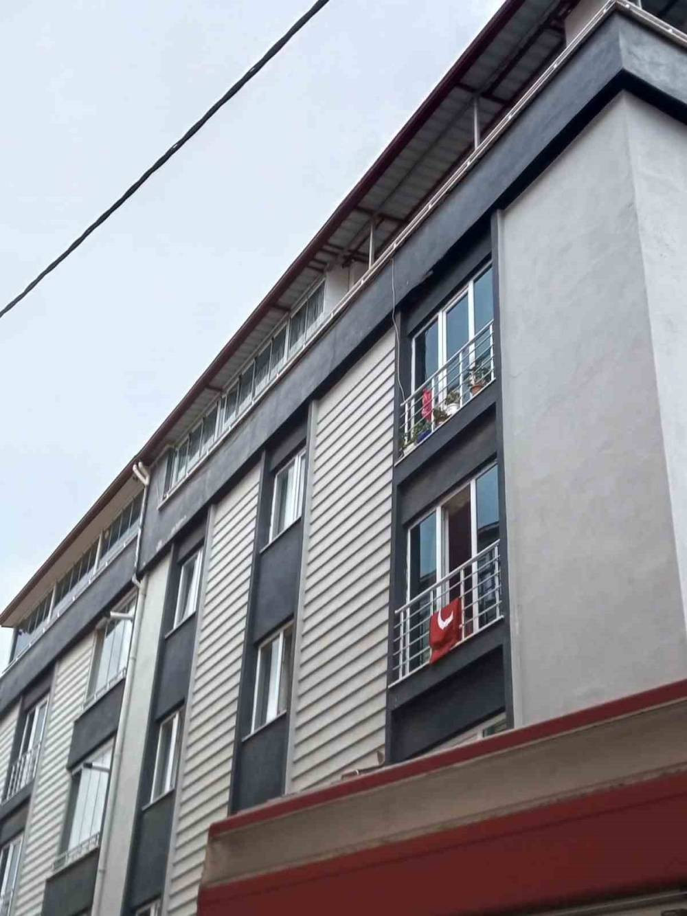 Apartman sakinleri şokta! Samsun’da 5’inci katta kombi patladı