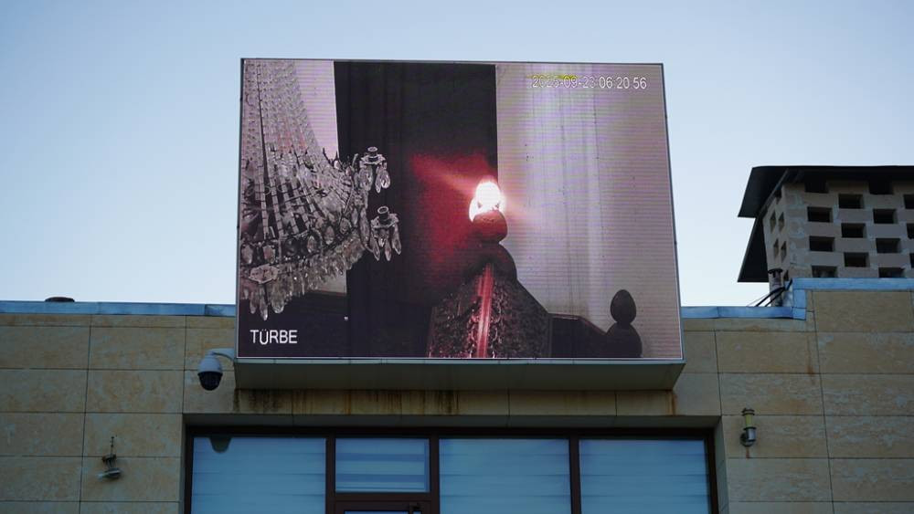 Binlerce göz, mucizeyi bekledi! Yılda iki kez görünüyor