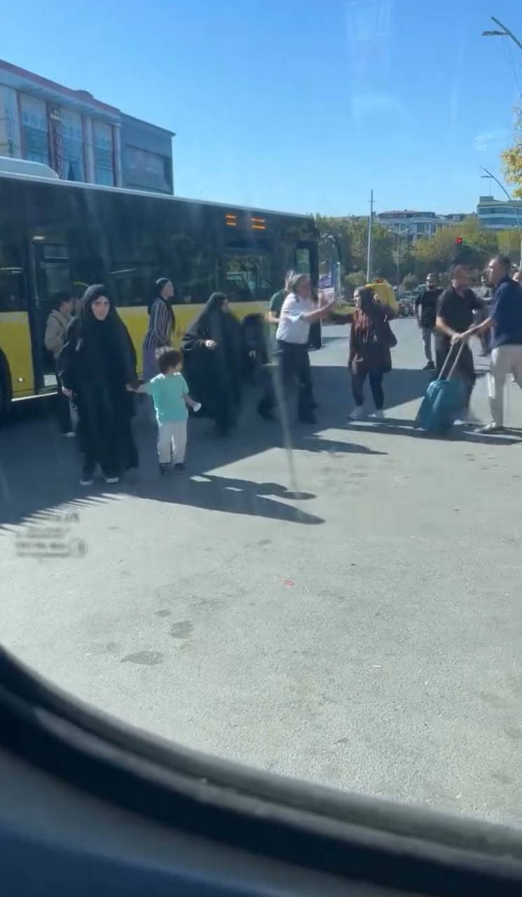 İETT şoförü ile yolcu tartışması yumruklu kavga ile sona erdi