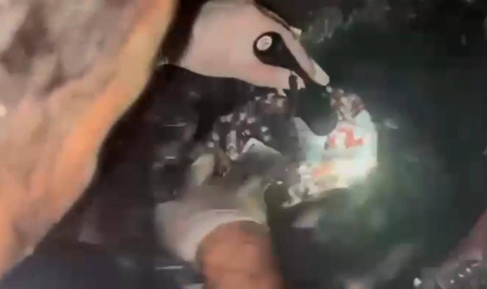 Kardeşlerin evi uyuşturucu deposu çıktı: Karabağlar’da şok operasyon!