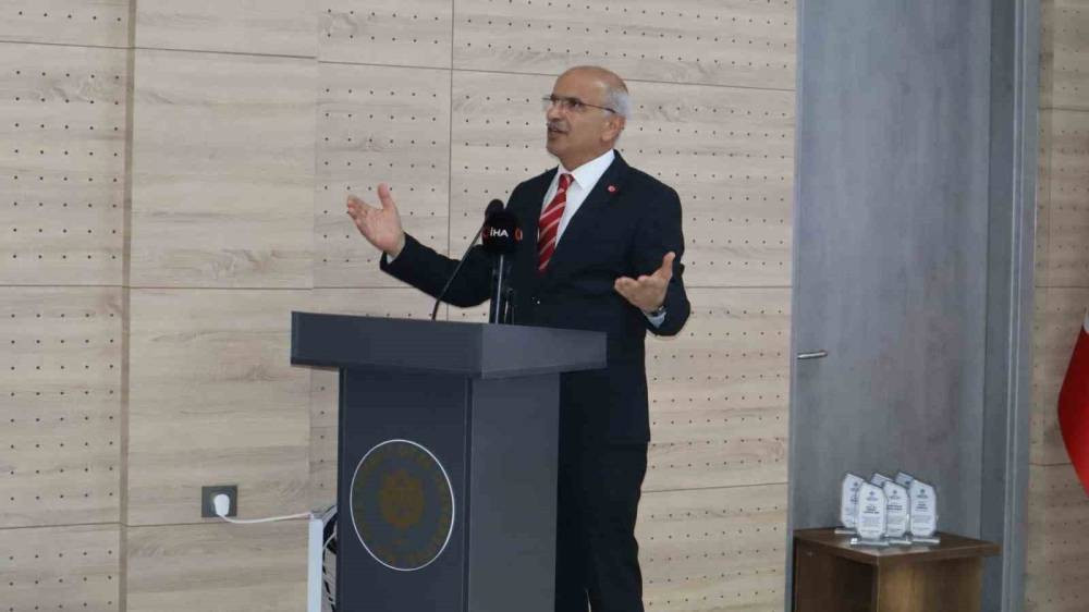 Kenan Işık’ın adı Malatya’da amfide yaşayacak!