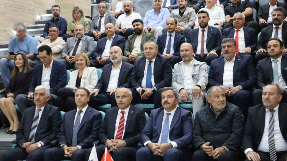 Kenan Işık’ın adı Malatya’da amfide yaşayacak!