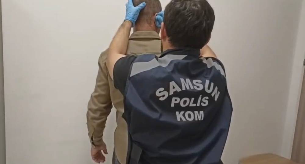 Sınava girecekti!  Kopya düzeneği polisin gözünden kaçmadı