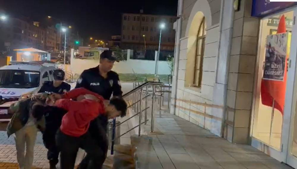 Taksi şoförünü sopayla dövmüşlerdi! 4 şüpheli tekrar yakalandı