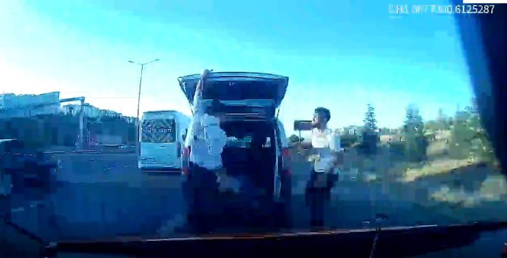 Taksi şoförünü sopayla dövmüşlerdi! 4 şüpheli tekrar yakalandı