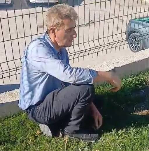 Alevler aniden otomobili sardı! Sürücü son anda kendini yere attı