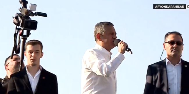 ozgurozelfotosuekle3.png