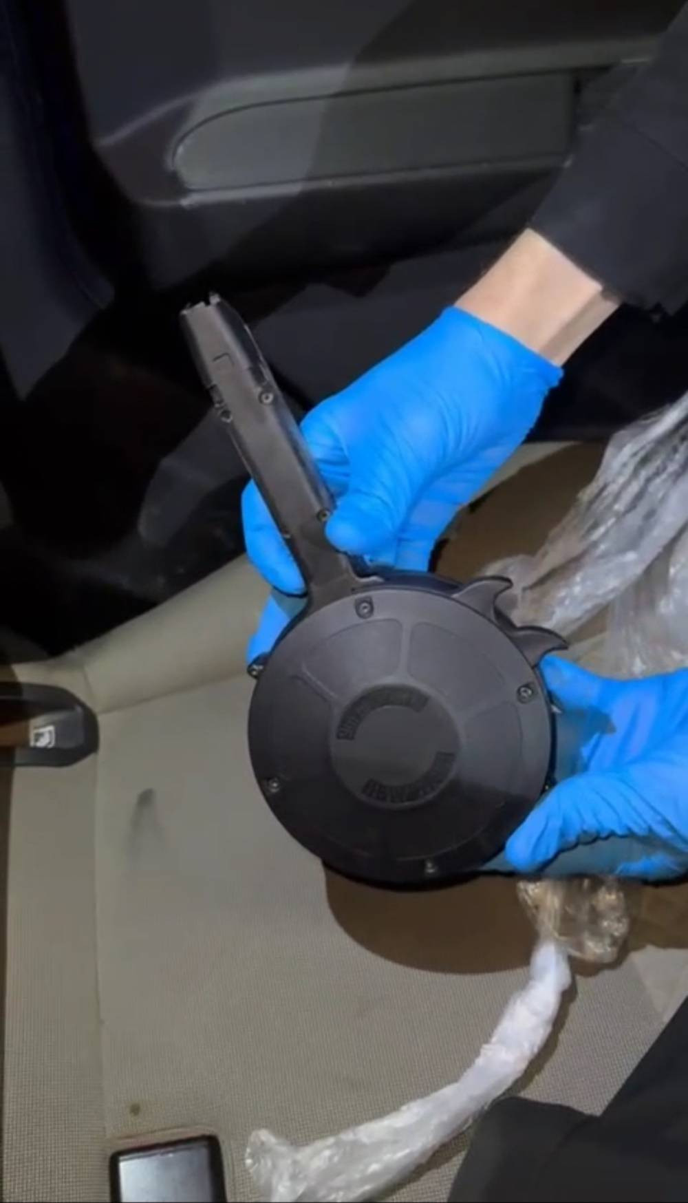 Düzenek bile kurtaramadı! Kokainle kalanikof mermileri bulundu