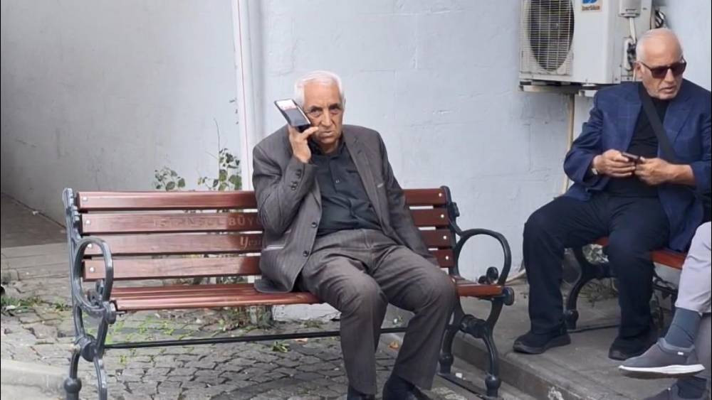 Edebiyat dünyasında acı kayıp! Yavuz Bülent Bakiler hayatını kaybetti