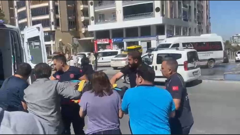 Malatya’da korkunç kaza! Anne iki çocuğu ile birlikte yola fırladı