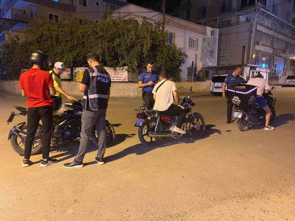 İskenderun’da 30 bölgede asayiş uygulaması! 2 firari kıskıvrak yakalandı