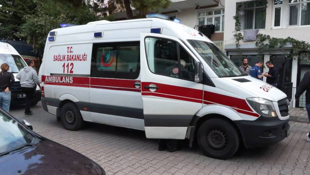 Üsküdar’da yangın! Kur'an kursunu alev aldı: Dumandan etkilenen öğrenciler hastaneye kaldırıldı