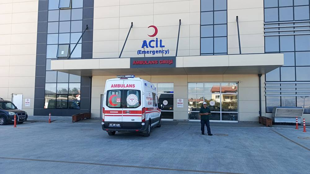 Burdur’da fabrikada zehirlenme! Çok sayıda işçi hastaneye kaldırıldı