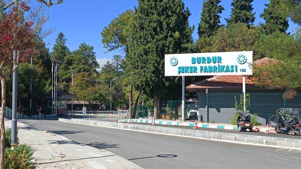 Burdur’da fabrikada zehirlenme! Çok sayıda işçi hastaneye kaldırıldı