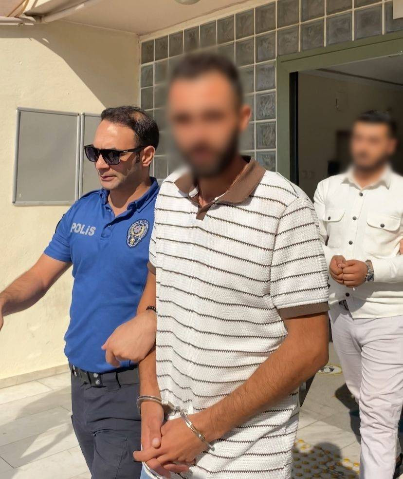 Aydın'da adliye önünde taşkınlık yapan 3 kişi tutuklandı