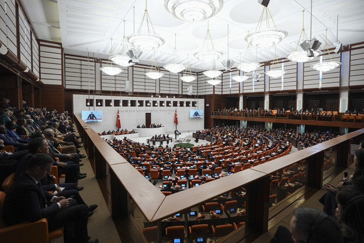 meclis-002.jpg