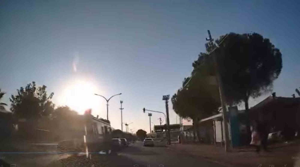 Ölümcül hata! Dengesini kaybeden kadın, kıl payı kurtuldu