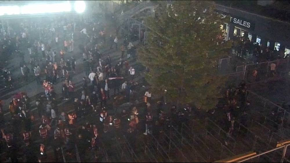 Şampiyonlar Ligi gölgesinde karaborsa operasyonu! Kamera görüntüleri ele verdi: GS-Liverpool maçında yakalandılar