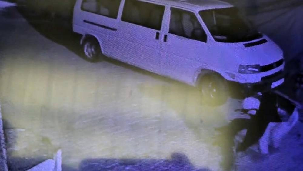 Isparta’da kan donduran olay! Evin önündeki bütün araçları kundakladı