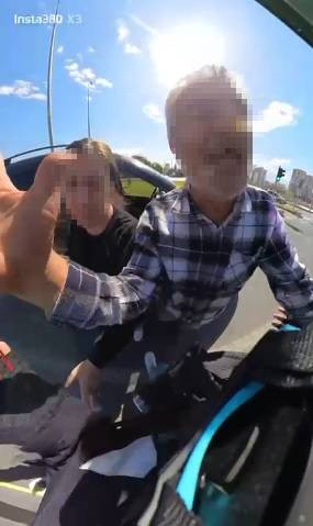 Kayseri'de trafik dehşeti! Yol verme kavgasında yumruklar konuştu