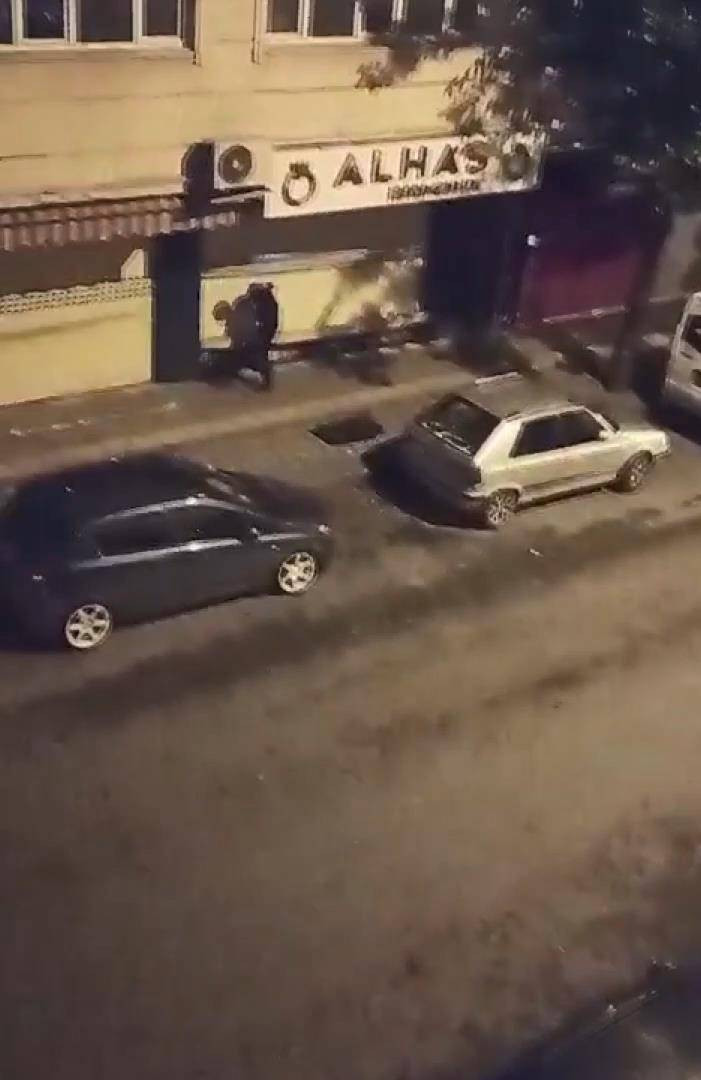 Bahçelievler’de film gibi soygun! Kuyumcunun kepenklerini kırdılar: 3 kilo altını alıp gittiler